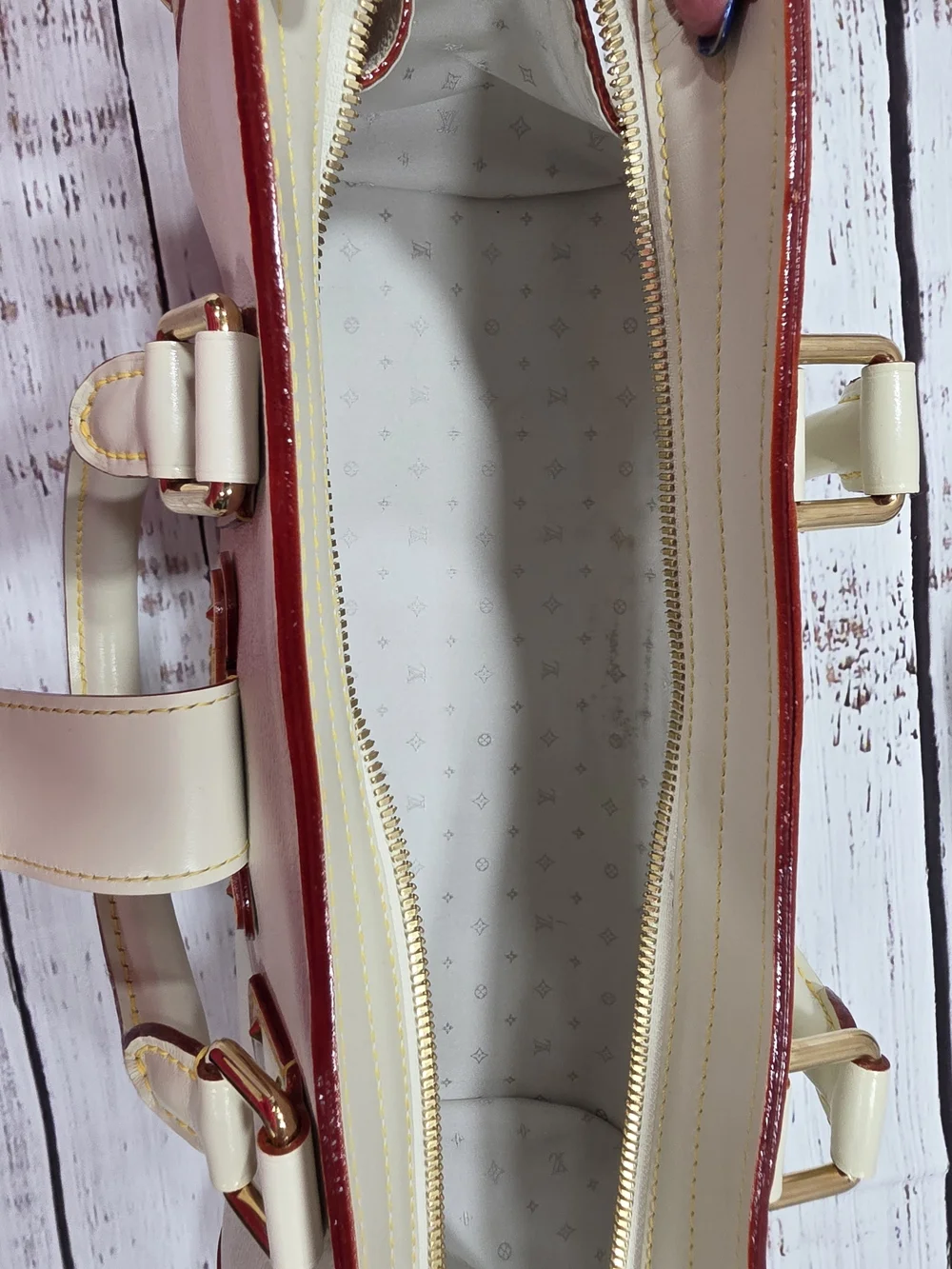 Louis Vuitton Suhali Leather L'Epanoui PM Bag - Picture 3 of 10